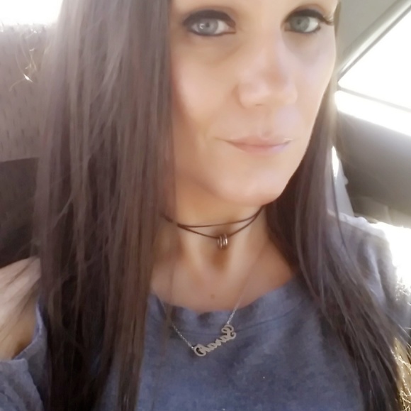 Meet your Posher, Sarah - Picture 5 of 8